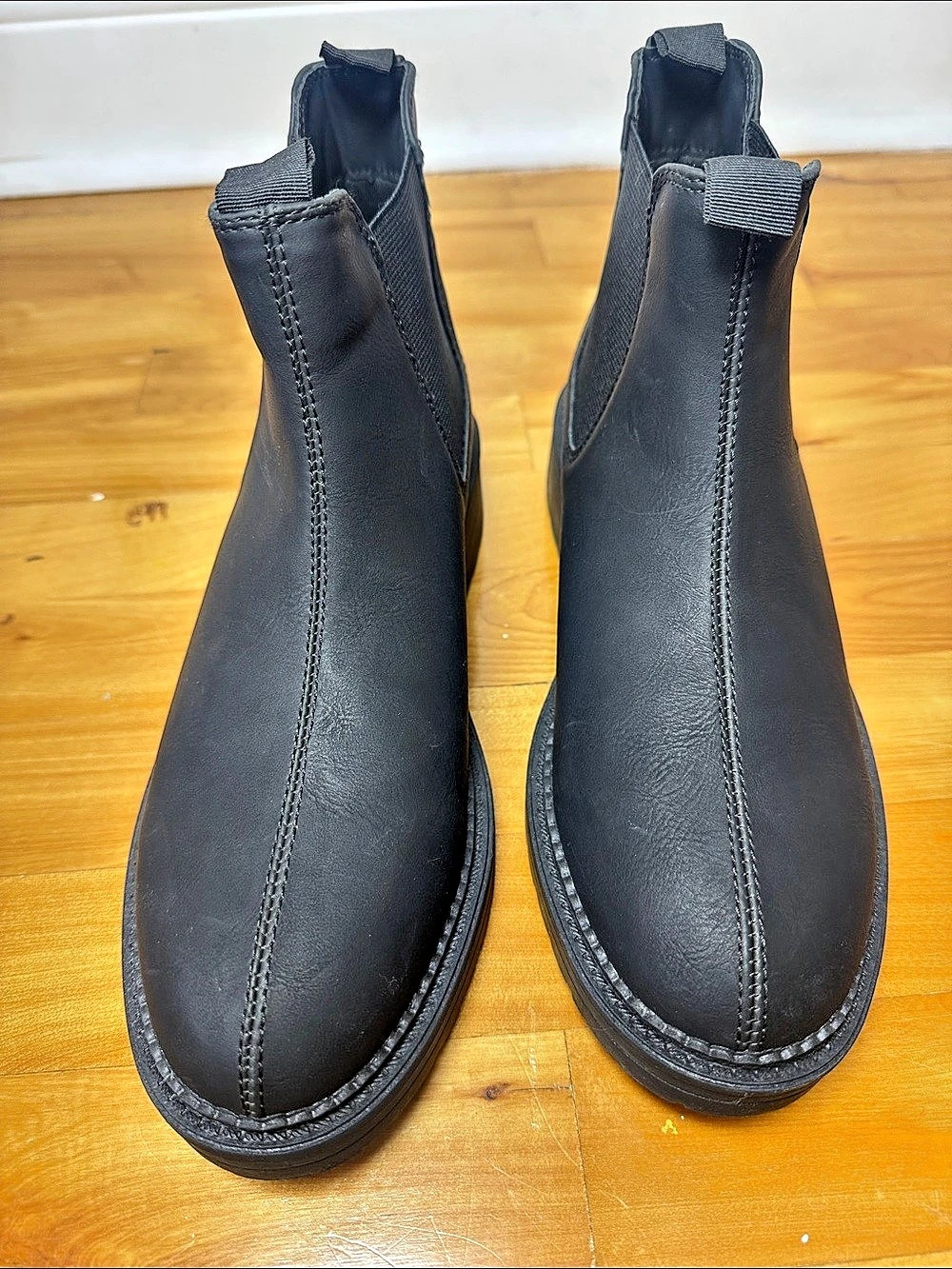 Black Chelsea Ankle Boots US 9 Like New